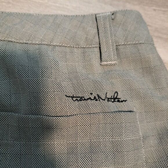 Travis Mathew Mens 36 Windowpane Gray Performance 10" Inseam Shorts Golf Casual - Picture 9 of 10